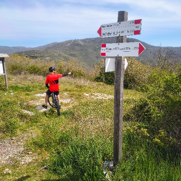 https://www.borghiebike.it/immagini_pagine/11/la-valle-delle-cannucceta-11-53-600.jpg