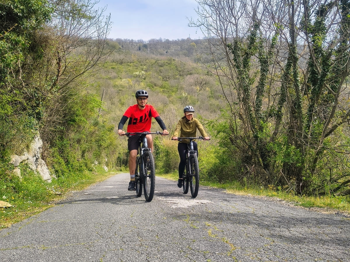 https://www.borghiebike.it/immagini_pagine/11/la-valle-delle-cannucceta-11.jpg
