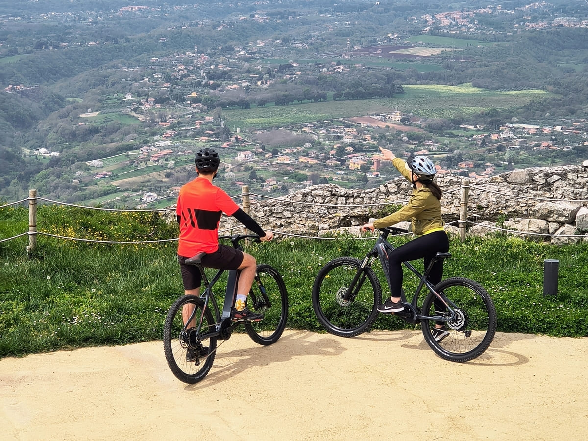 https://www.borghiebike.it/immagini_pagine/7/i-nostri-percorsi-7.jpg